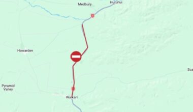 Four trapped, two seriously injured in North Canterbury State Highway 7 crash