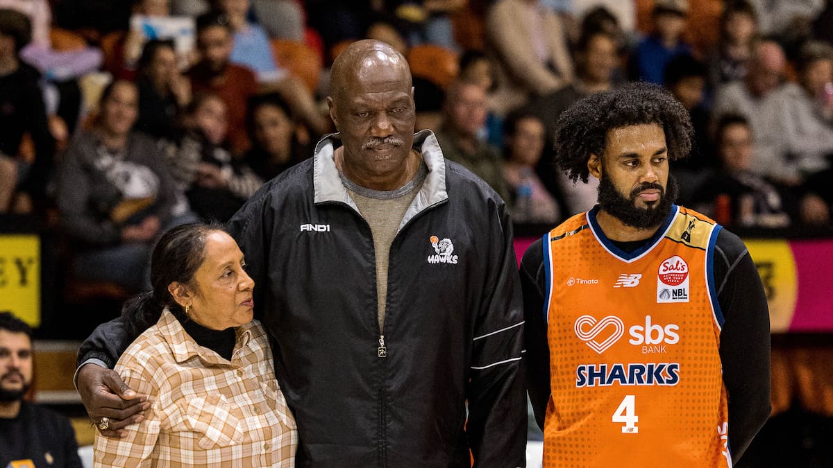 NBL father and son Willie and Alonzo Burton pair for Hawks