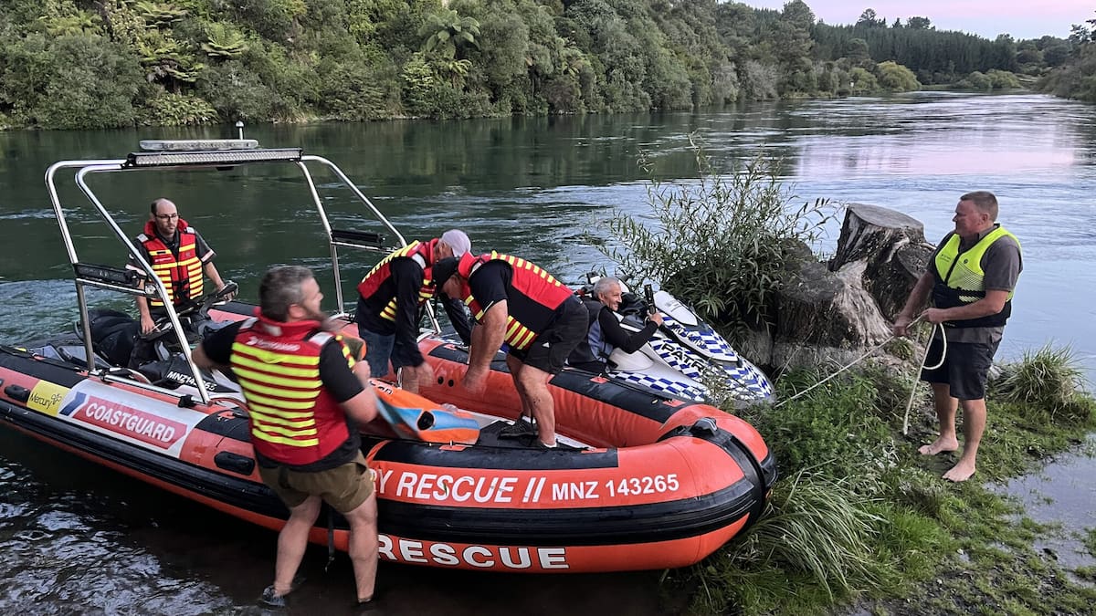 Waikato River rescue: Seven people pulled from water near Taupō