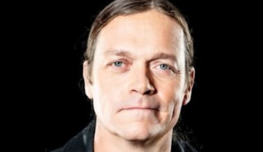 3 Doors Down frontman Brad Arnold dead at 47 after cancer diagnosis