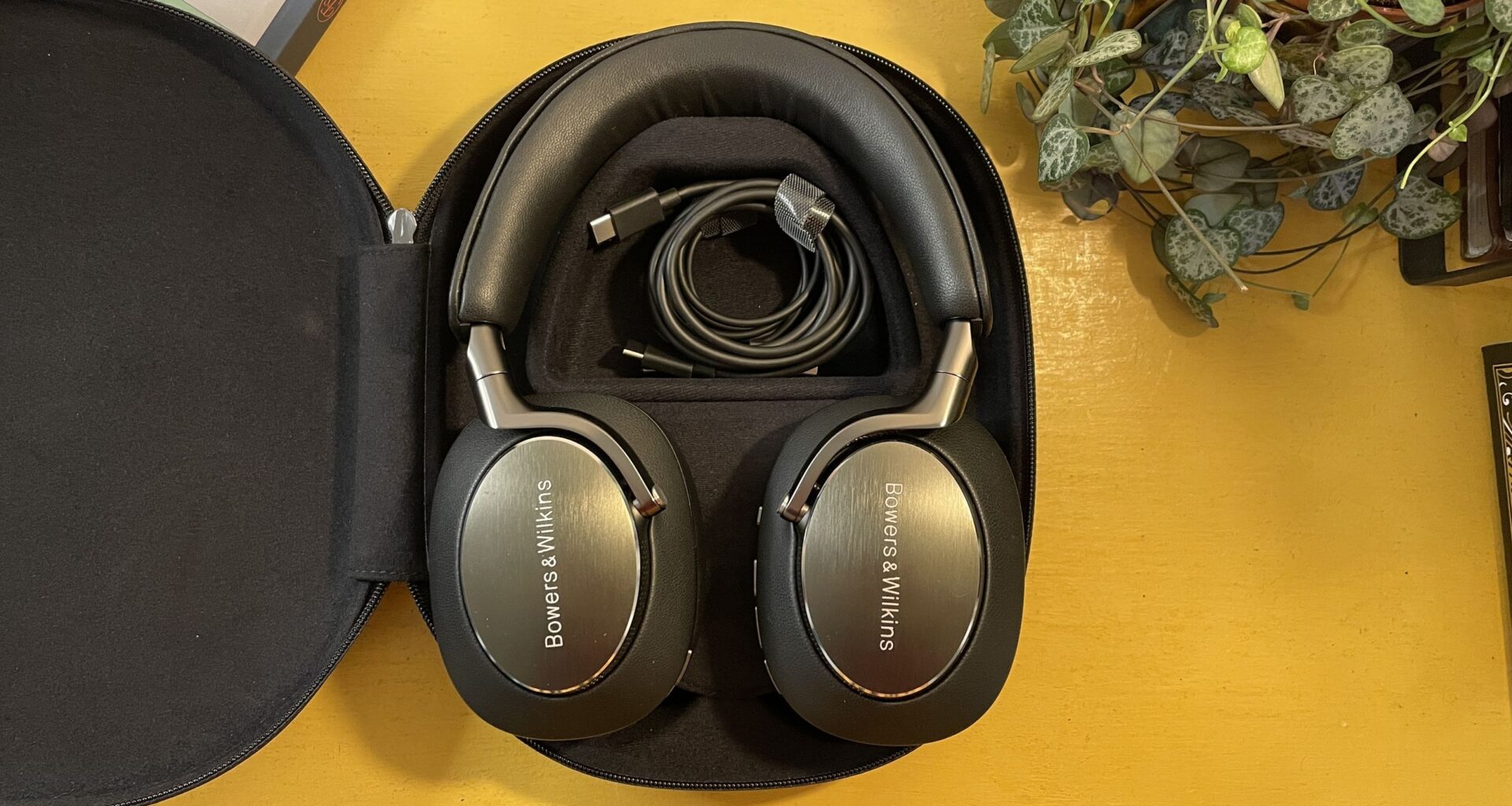 Get five-star audio on a budget with £230 off the B&W Px8