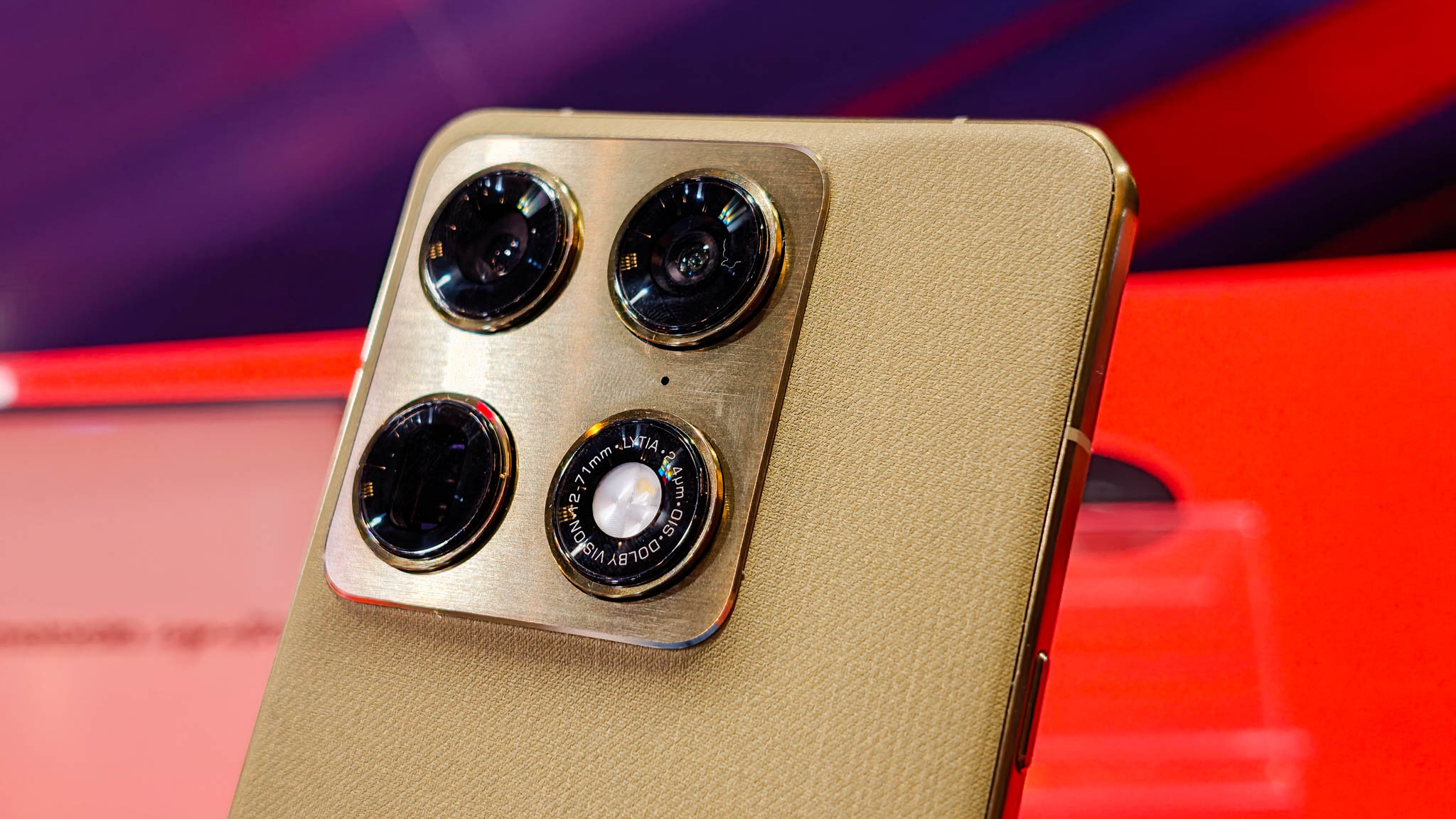 Motorola Signature hands-on testing at Android Central