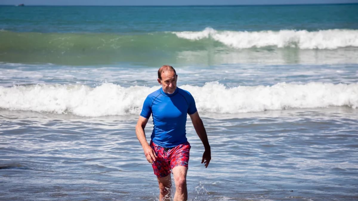 Beach where Wellington Mayor Andrew Little took dip now rated ‘unsuitable’ for swimming