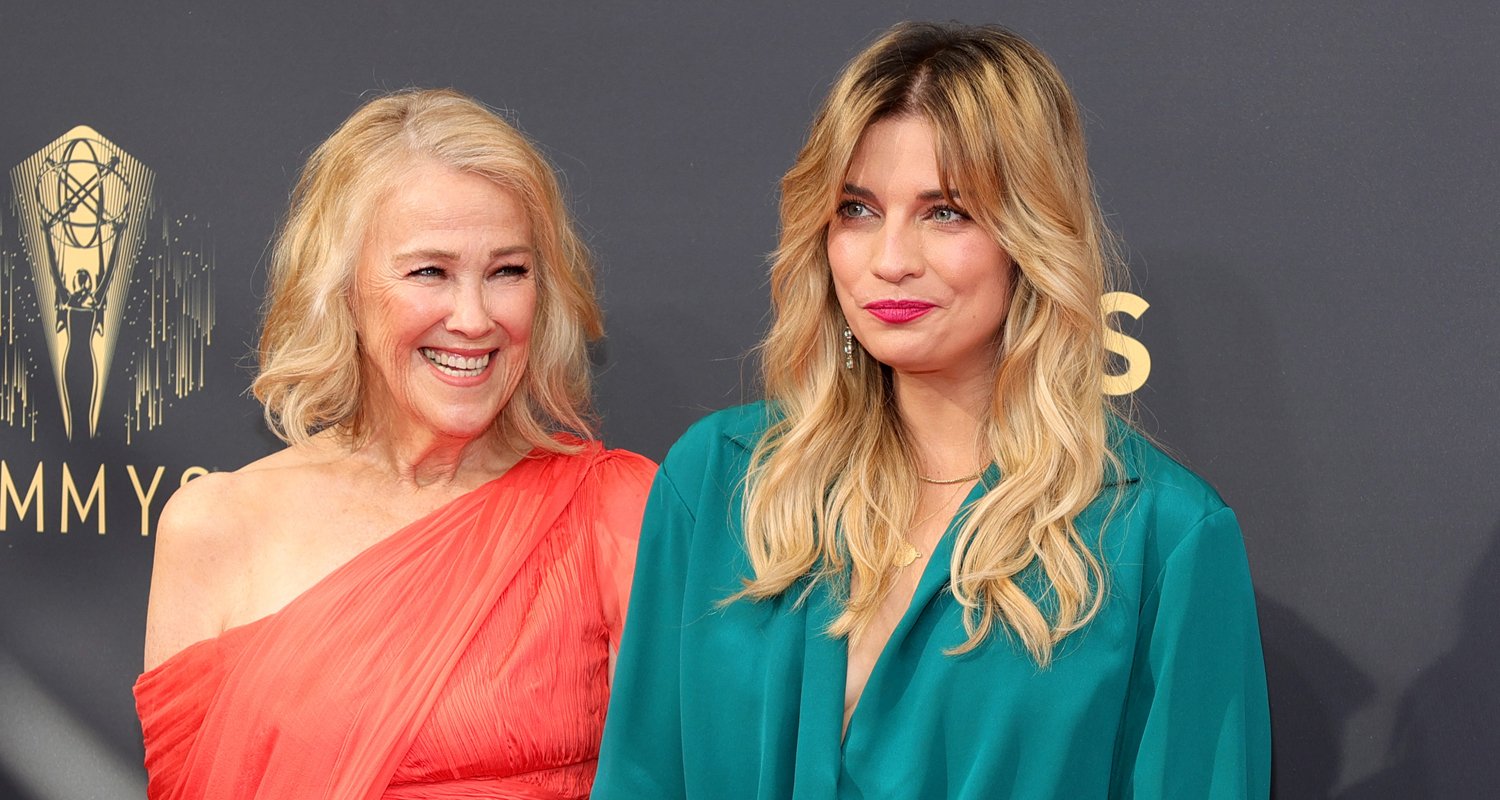 Annie Murphy Mourns Death of ‘Schitt’s Creek’ Mom Catherine O’Hara | Annie Murphy, Catherine O'Hara, Schitt's Creek | Celebrity News and Gossip | Entertainment, Photos and Videos