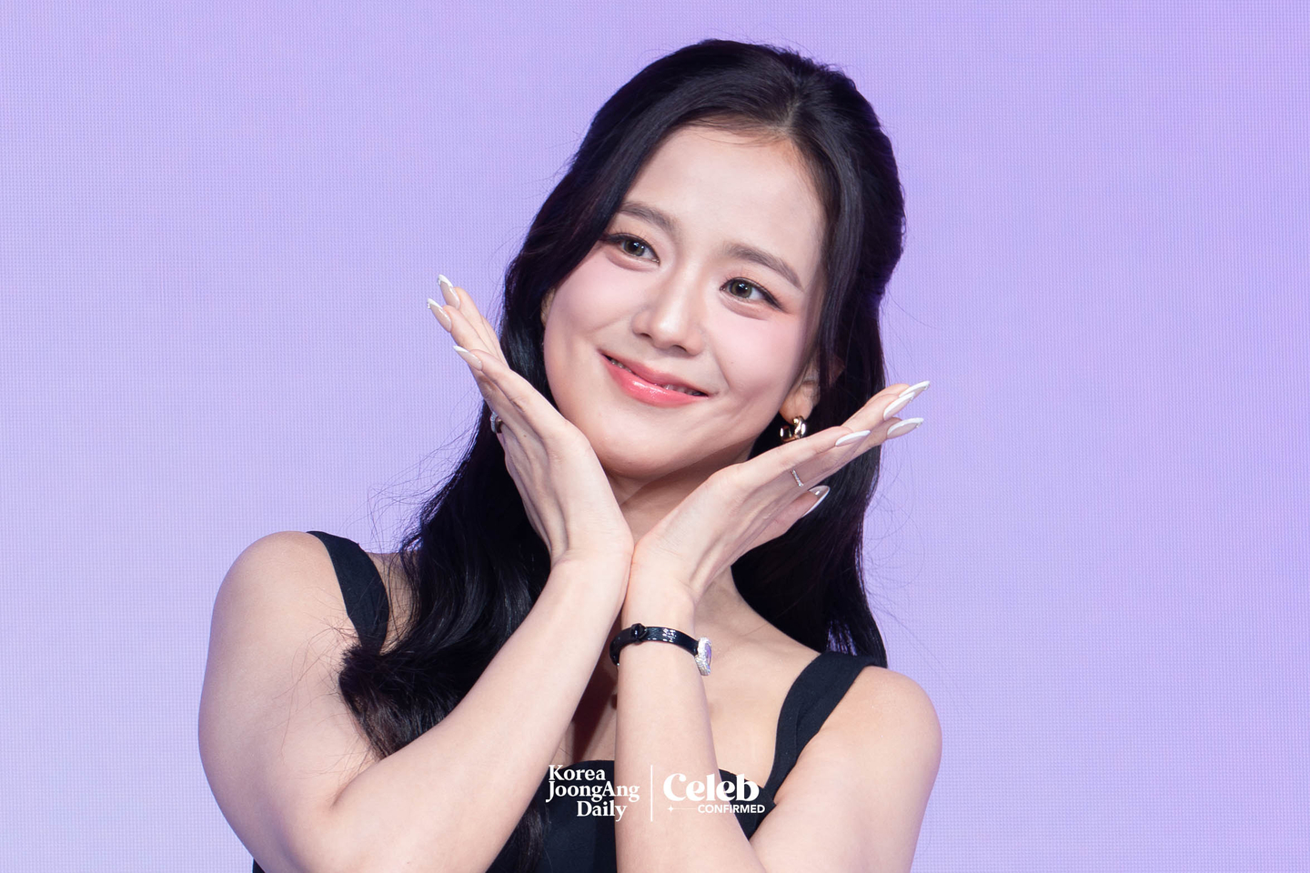 Blackpink’s Jisoo poses for a photo during a press conference for the Netflix original series “Boyfriend on Demand” at the JW Marriott Dongdaemun Square Seoul in central Seoul on Feb. 26. [DANIELA GONZALEZ PEREZ]