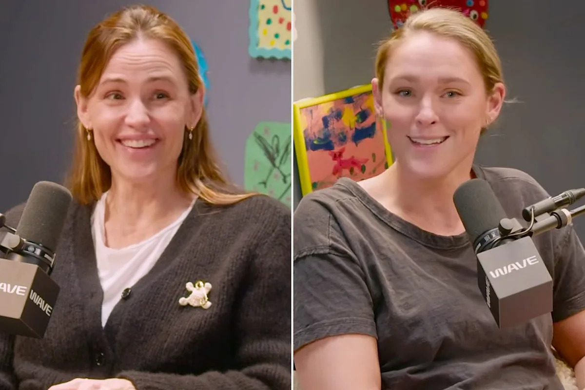 Jennifer Garner Says Her Kids Went Through Some 'Tortured Years' as She Gives Kylie Kelce Advice on Raising Teenagers