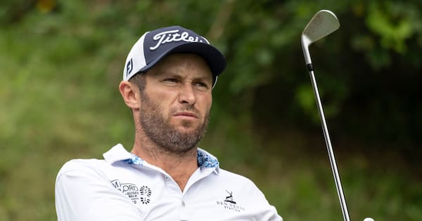 Kiwi shares lead with golf greats at LIV Adelaide