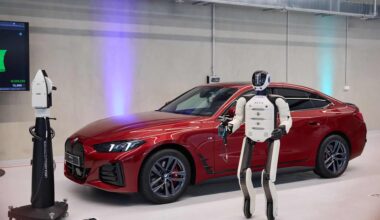 BMW HUMANOID ROBOTS 00
