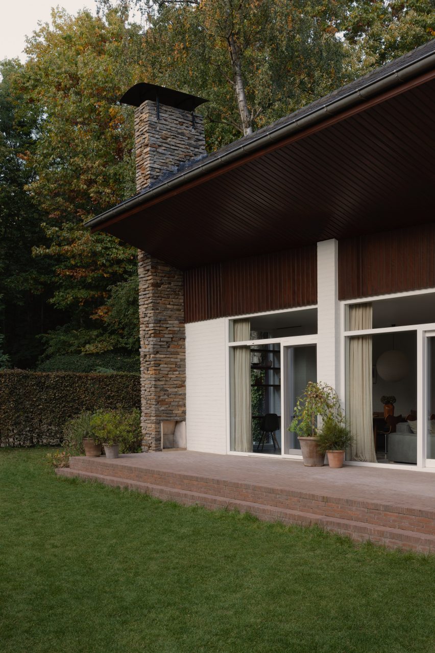 Garden facade of Bungalow Sint-Martens-Latem by Decancq Vercruysse