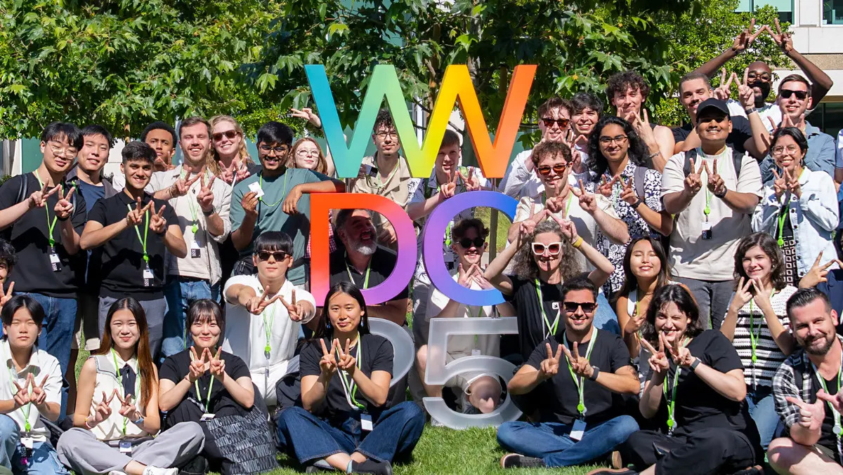 Apple opens 2026 Swift Student Challenge to global coders