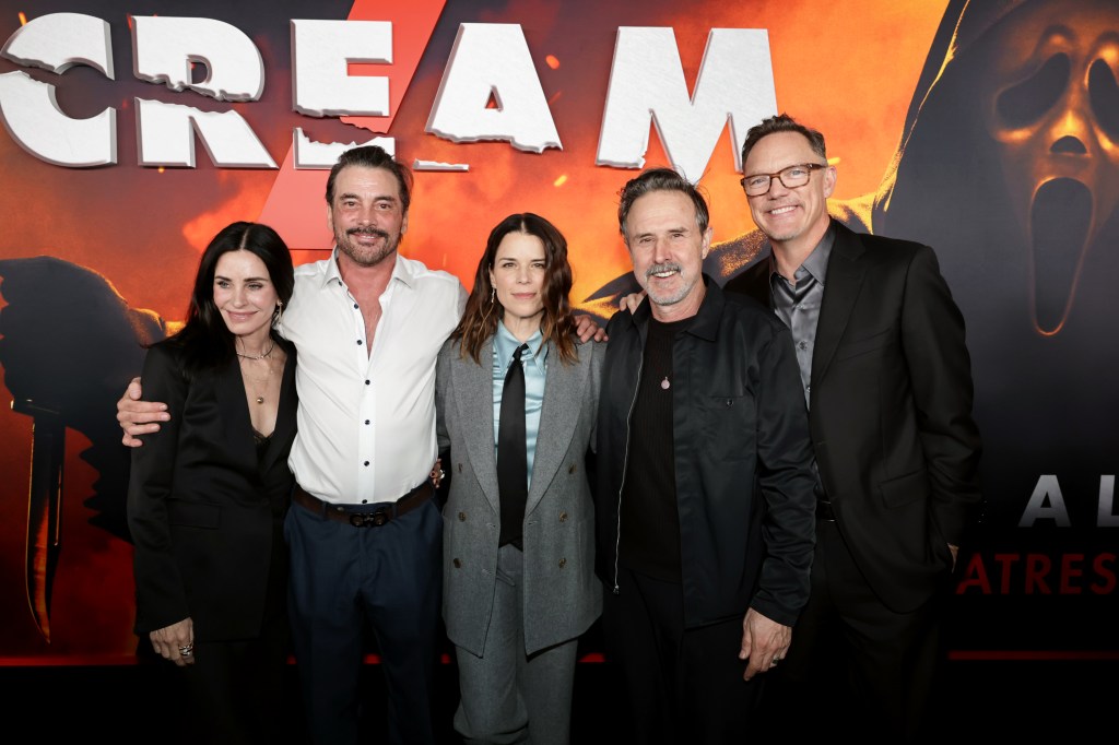 Courtney Cox, Skeet Ulrich, Neve Campbell, David Arquette and Matthew Lillard 