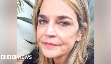 'It's never too late': Savannah Guthrie's new plea for mother's release as FBI analyses glove - BBC