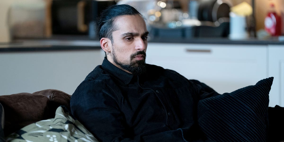 Ravi faces his final decision over Mark