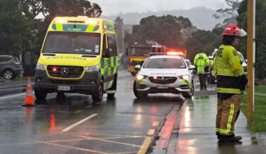 Child among seven injured in north Auckland crash involving pedestrians