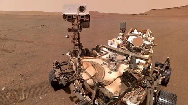 NASA’s Perseverance rover on the surface of Mars. New research suggests most exposed spacecraft surfaces are sterilized within one Martian day. (Credit: NASA)