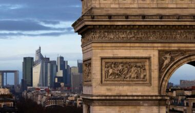 U.S. Business Activity Growth Slows as Europe Picks Up Pace