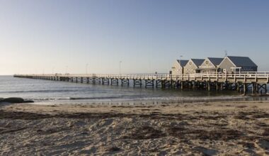 'Superhuman' teen swims 4 hours to raise alarm after family swept offshore