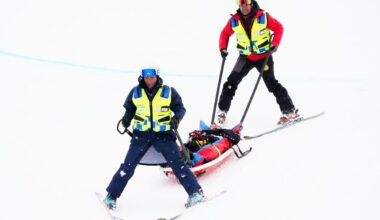 Harrington into halfpipe final after Melville Ives takes brutal fall