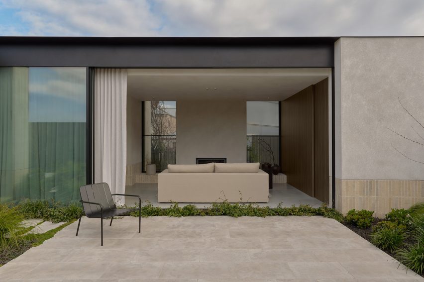 Exterior of Gilbert's House in Australia