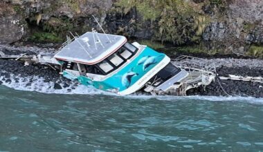 Grounded Akaroa tourist boat dislodged by swells, easing salvage
