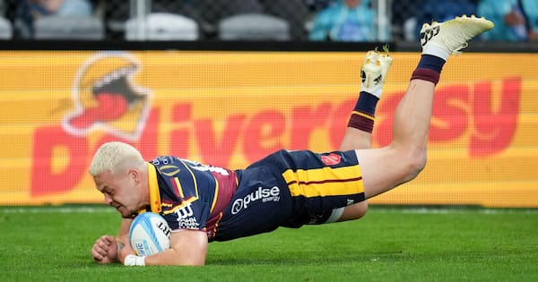 Highlanders score massive upset over Crusaders in Super Rugby opener