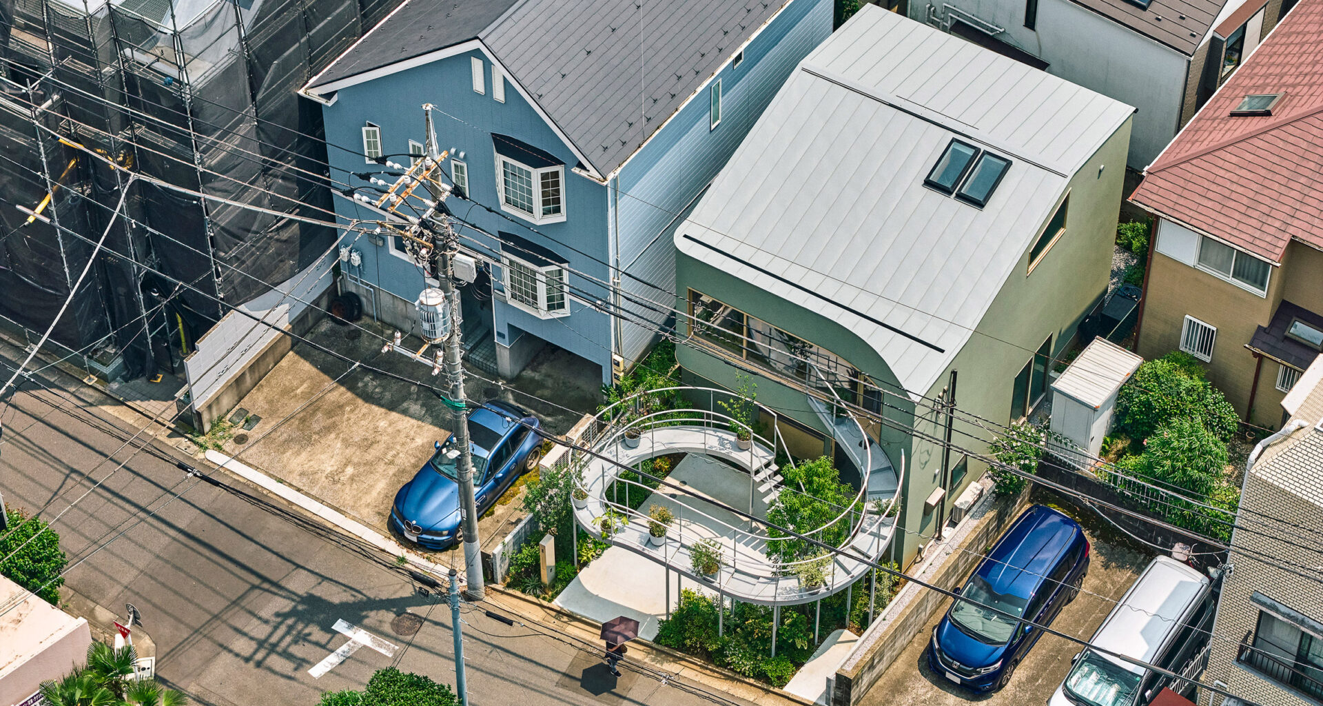 House in Nakano by HOAA