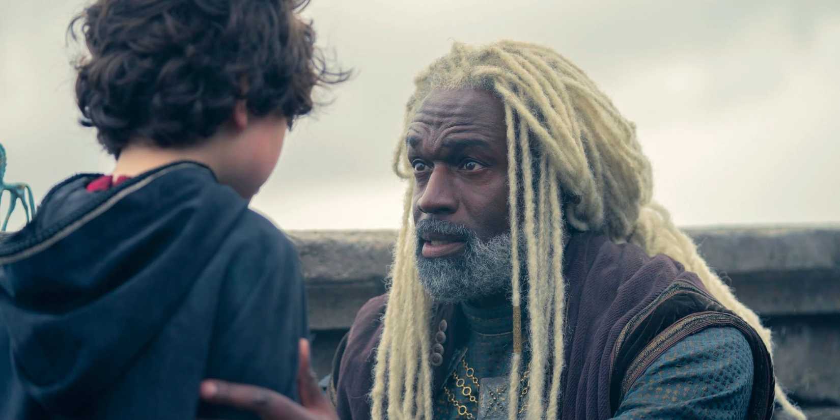 Corlys Valeryon talks to his grandson in House of the Dragon