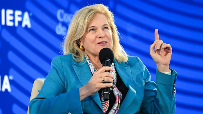 AI threatens enterprise software companies, says Franklin Templeton CEO