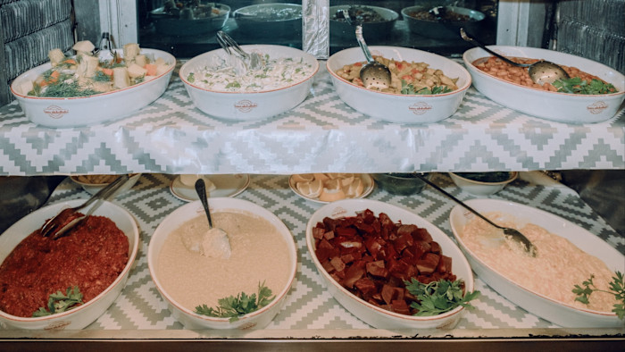 Do smart people eat better?