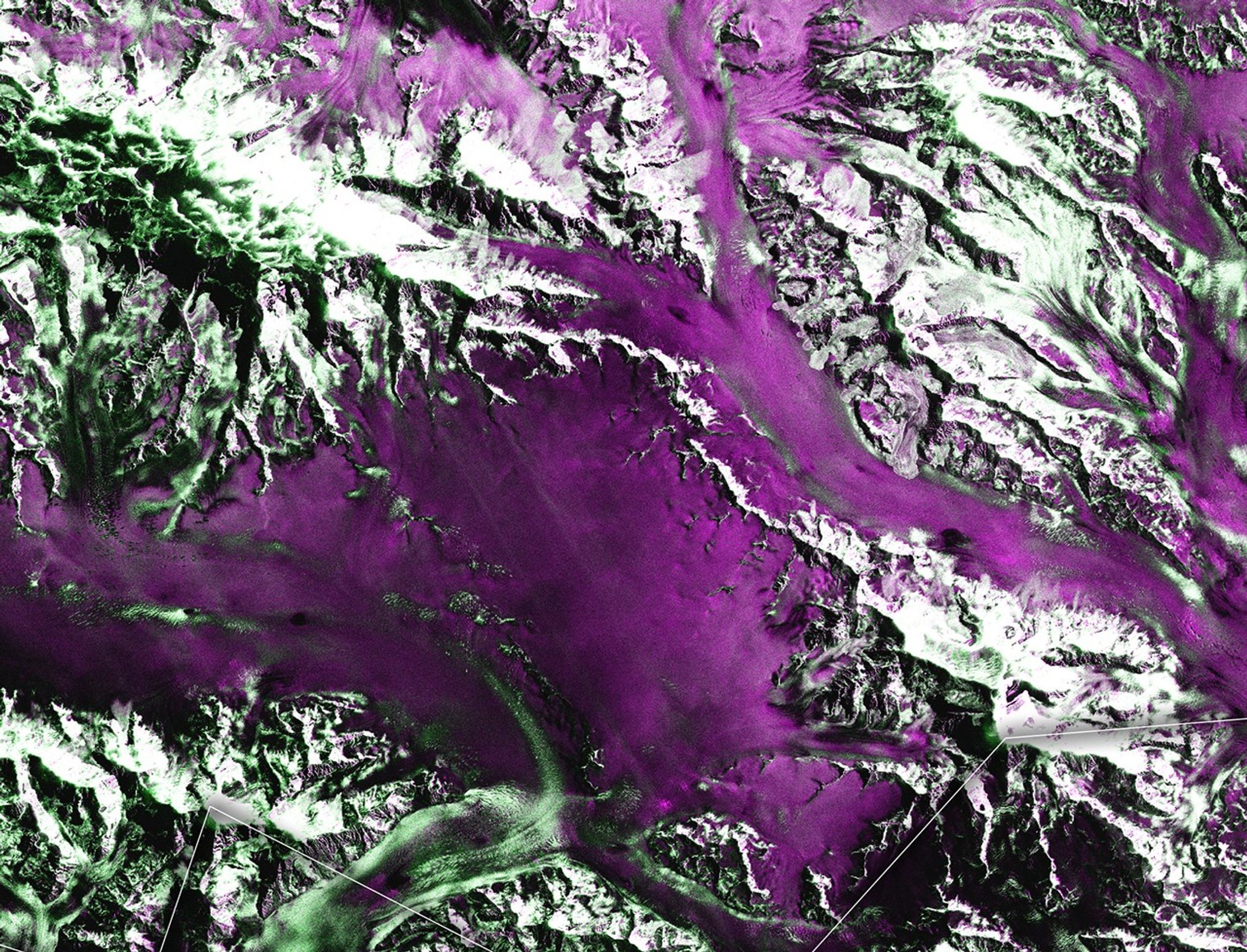 False-color radar images show more rough terrain (green) in the St. Elias Mountains near Hubbard Glacier after an earthquake on December 6, 2025, indicating landslides and avalanches.