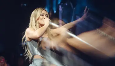 hilary duff tickets: Presales Begin Feb. 17 as 'Lucky Me' Tour Gears Up for Summer