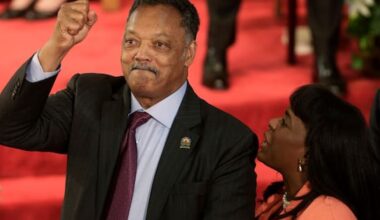 Rev. Jesse Jackson, who led the Civil Rights Movement for decades, dies