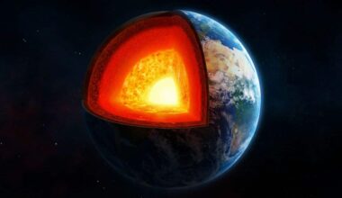 Earth's core could hold enough hydrogen to fill 45 oceans