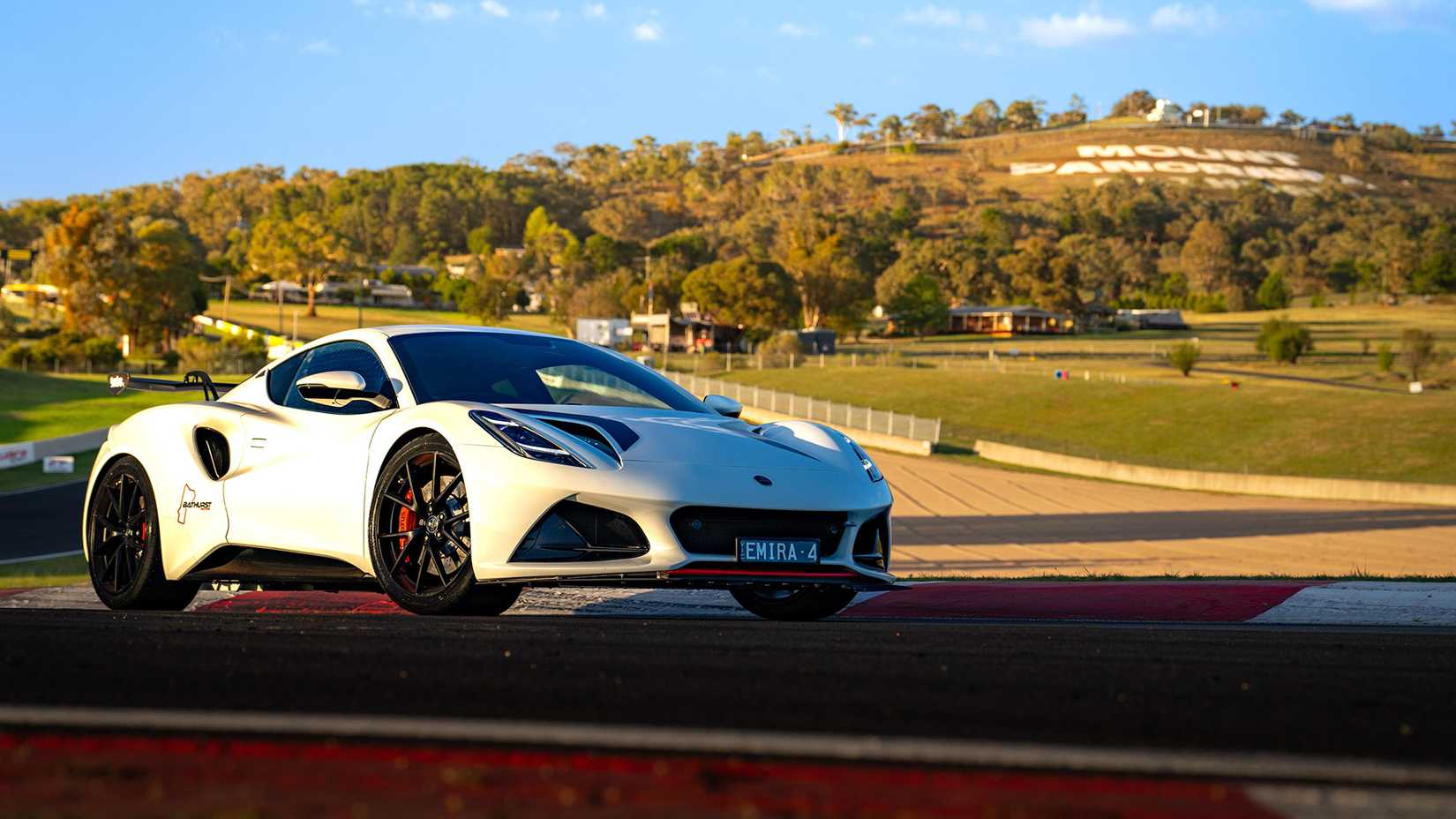 Lotus Emira Bathurst Edition (7)