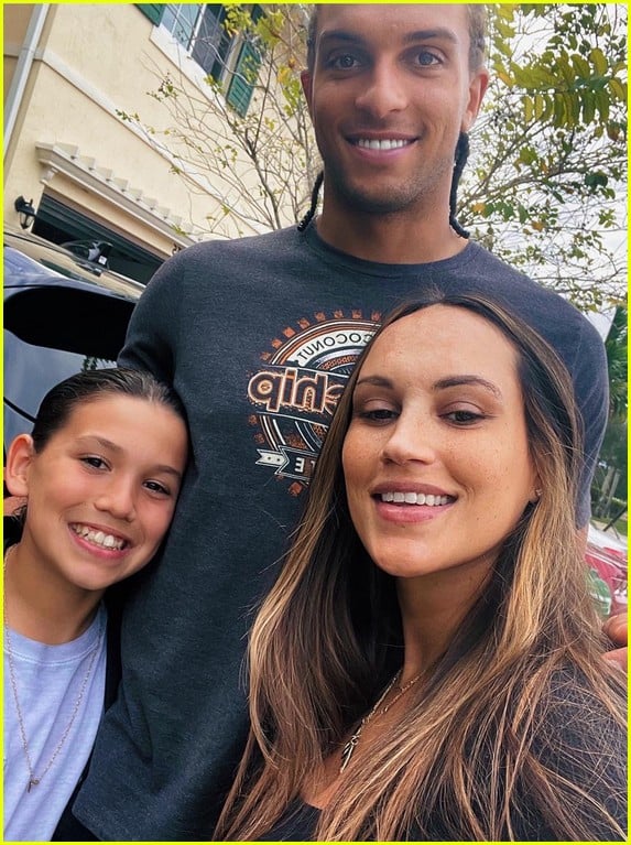 mack hollins family photos 025278114