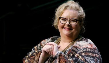 Comedian Magda Szubanski says cancer is in remission
