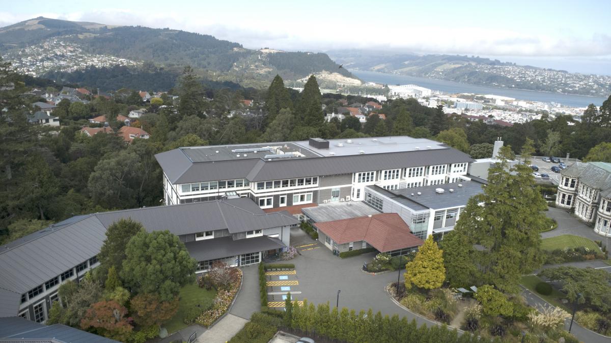 'Advanced' talks to sell Mercy Hospital