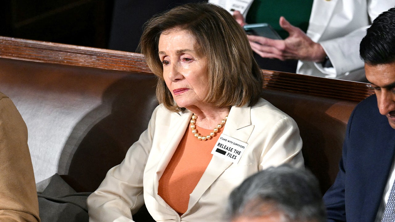 Nancy Pelosi responds after Trump singles her out in State of the Union