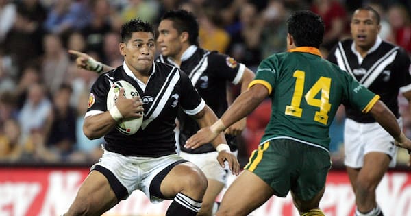 Former NRL, Kiwis star Matt Utai shot in 'brazen ambush' in Sydney