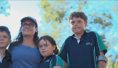 Aus teen on swimming for hours to save family