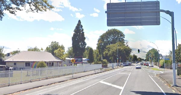 Manhunt in Hamilton after person seriously hurt in road rage attack