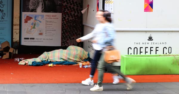 Police to receive 24-hour move-on powers over rough sleepers