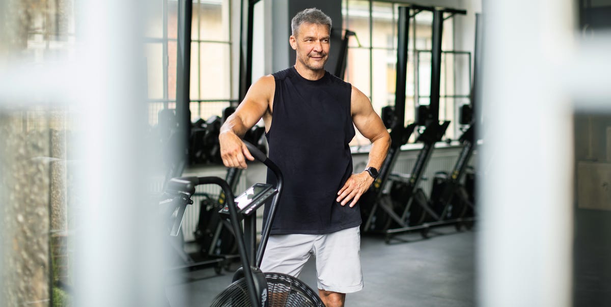 These Are the Strength and Fitness Benchmarks Men Should Aim for in Their 60s