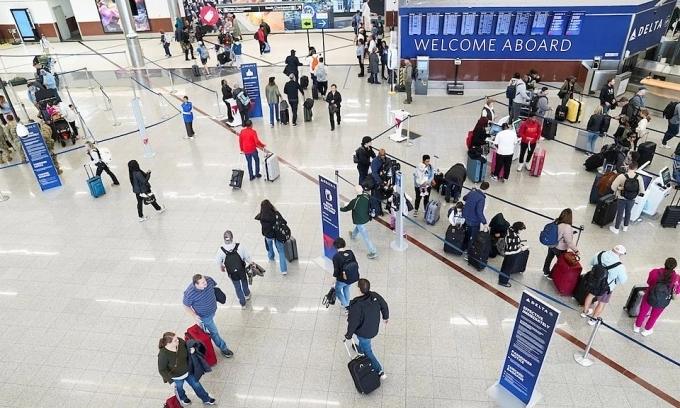 World's largest economy sees major decline from Canadian tourists