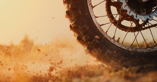 Dirt bikers ride into oncoming traffic, almost hit kids in Auckland