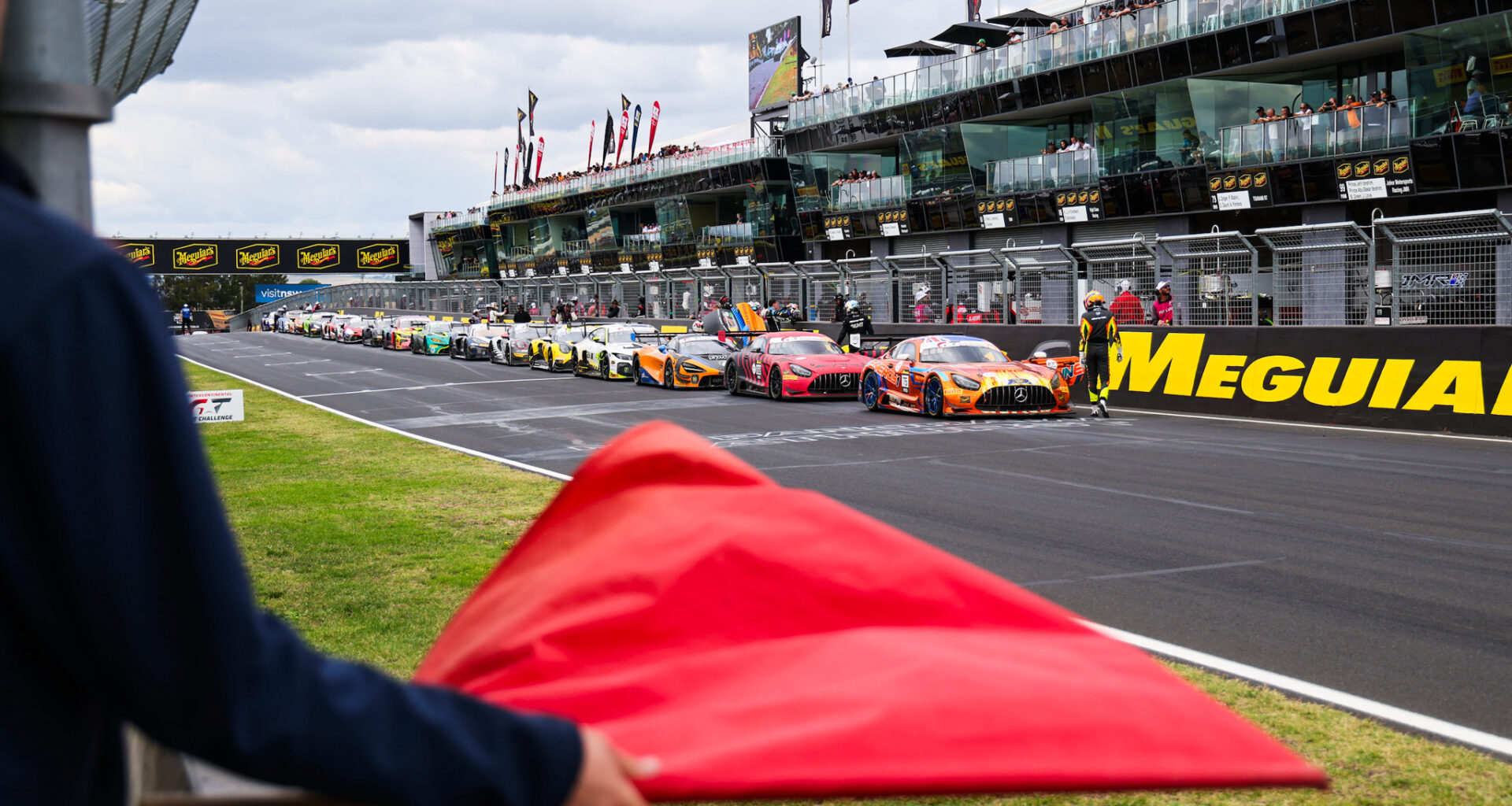 Big crash suspends 2026 Meguiar's Bathurst 12 Hour - Repco Supercars Championship