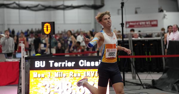 Kiwi running ace Sam Ruthe breaks Sir John Walker's mile record