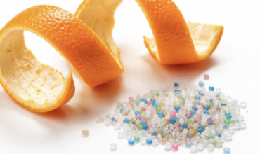 Scientists Teach Algae How to Mop Up Microplastics