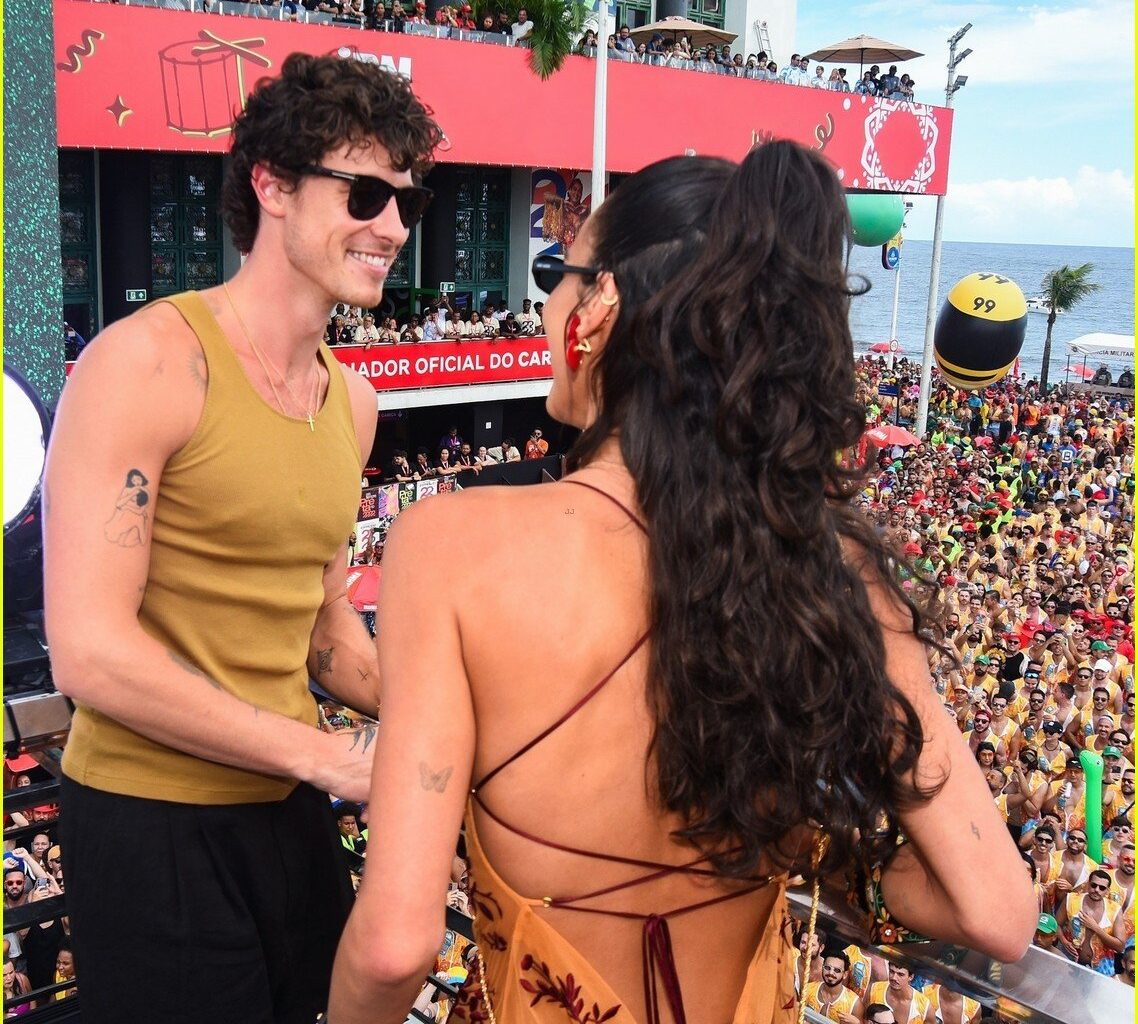 shawn mendes gf 025281649