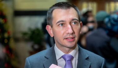 'Faster and more efficient': AI scribe tool being used in emergency departments